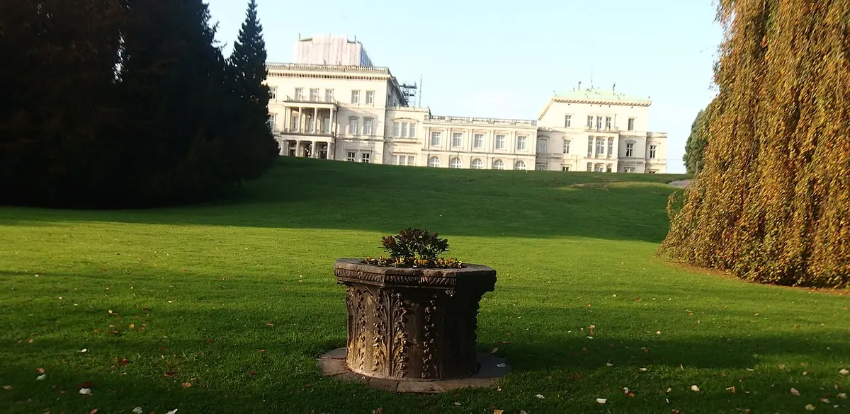 Park der Villa Hügel, Essen (Foto von 2016).
